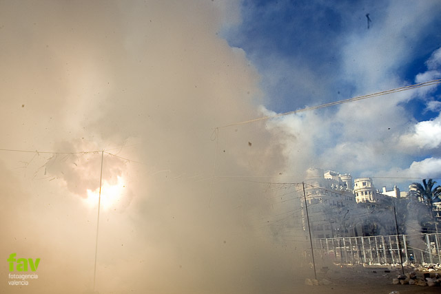 Fotoagencia valencia, fotos fallas, mascleta